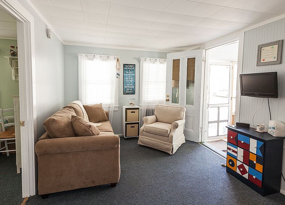 15 Seacliff Ave Old Orchard Beach, ME Zillow Apartments for Rent in