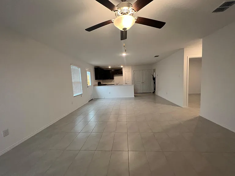2903 Greenhorn Ave — Photo 2