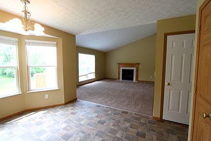 4th image of 7915 Brianna Dr