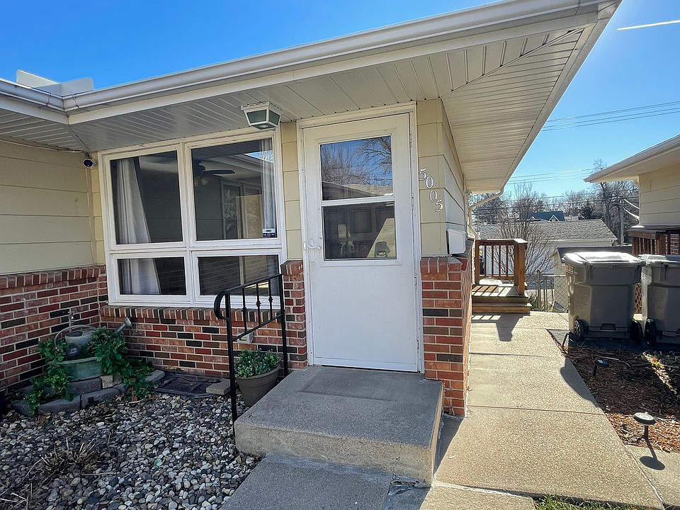 1st image of 5005 Meredeth St