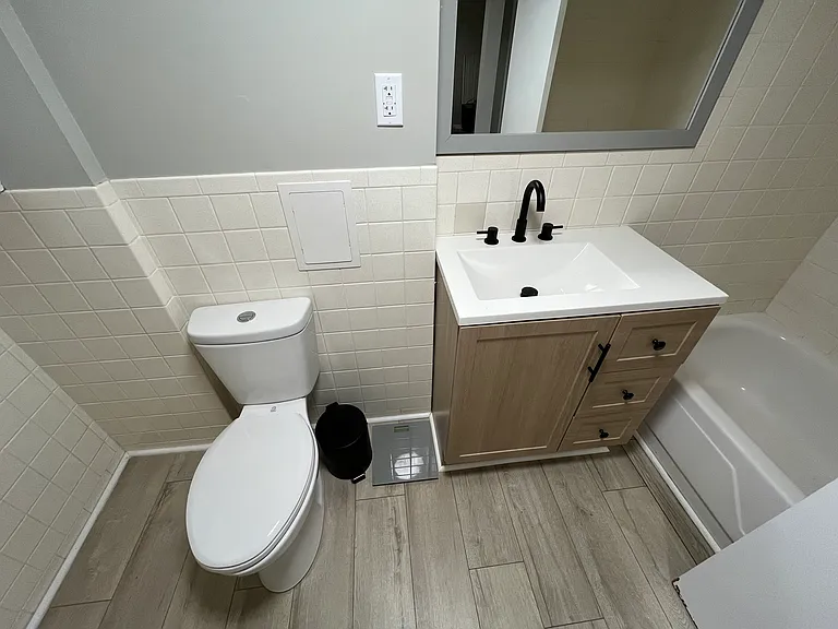 5019 Oxford St — Photo 22