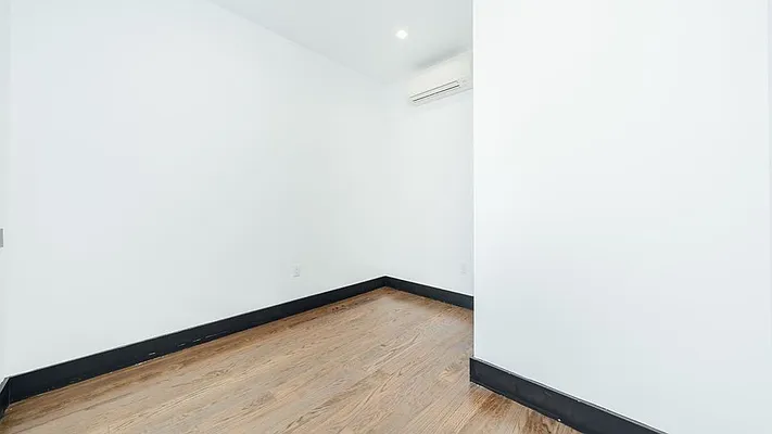 Rented by Nooklyn NYC LLC | media 5