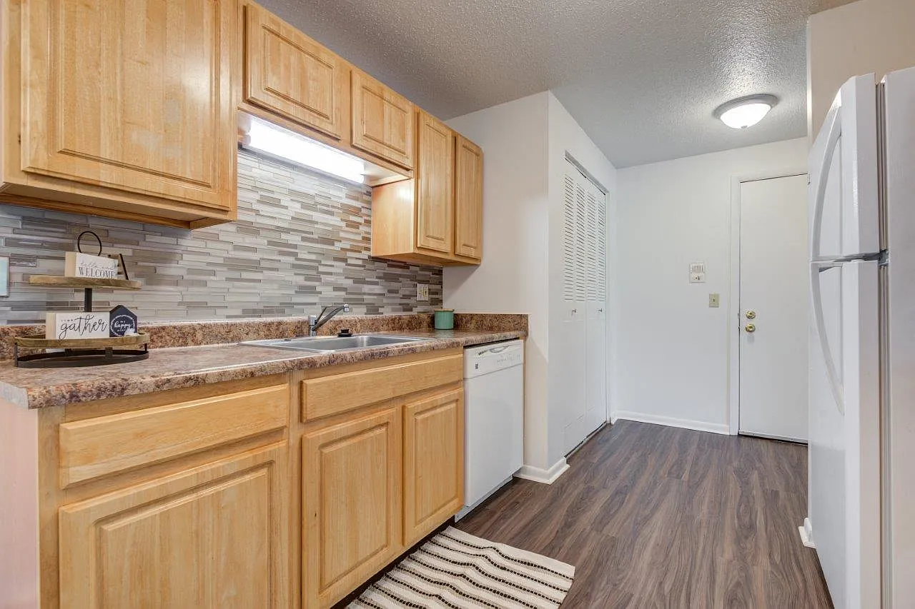 Henrietta Highlands Apartment Homes — Photo 2