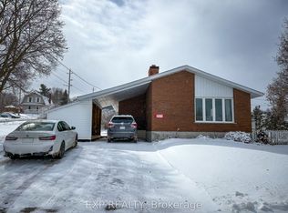 934 Raglan St S, Renfrew, ON K7V 1S4