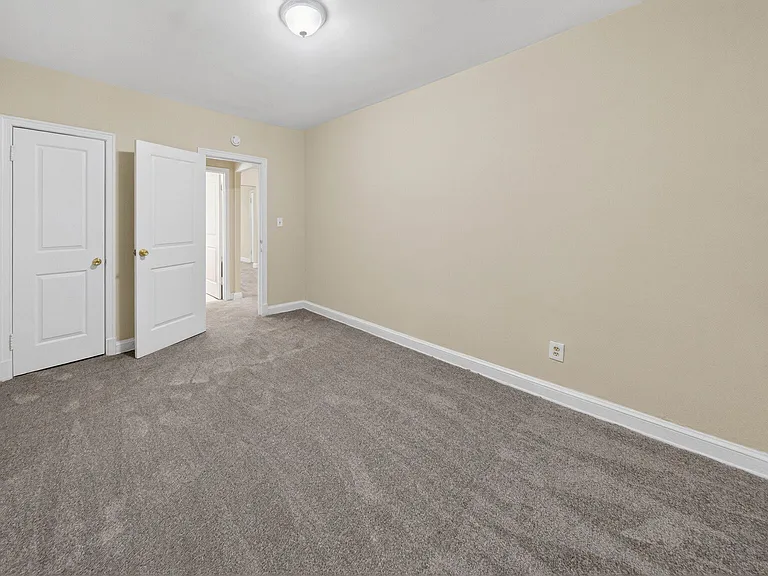 1421 Staples St NE #2 — Photo 9