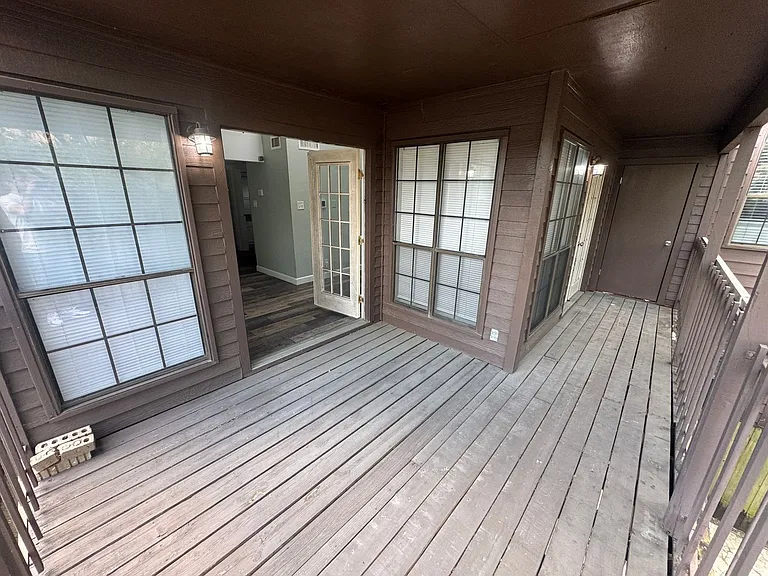 8611 Datapoint Dr #32 — Photo 24