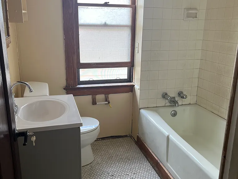 193 Minnesota Ave #2 — Photo 11