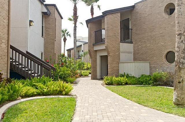1st image of 1000 Padre Blvd