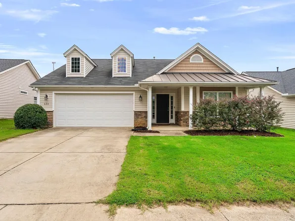 624 Lawson Cypress Ln, Fuquay Varina, NC 27526