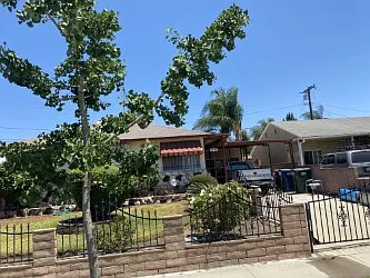 4556 Los Toros Ave