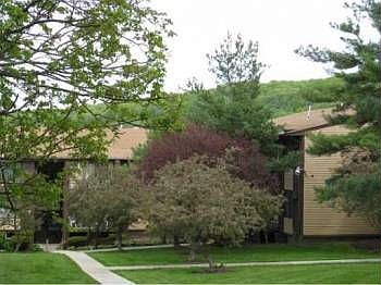 2nd image of 289 Country Club Ln