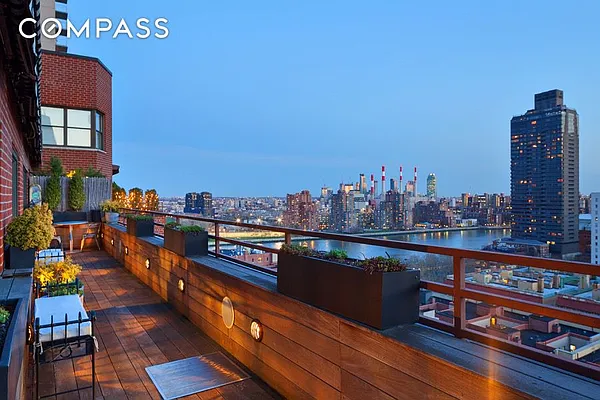 Sold by Compass | media 8