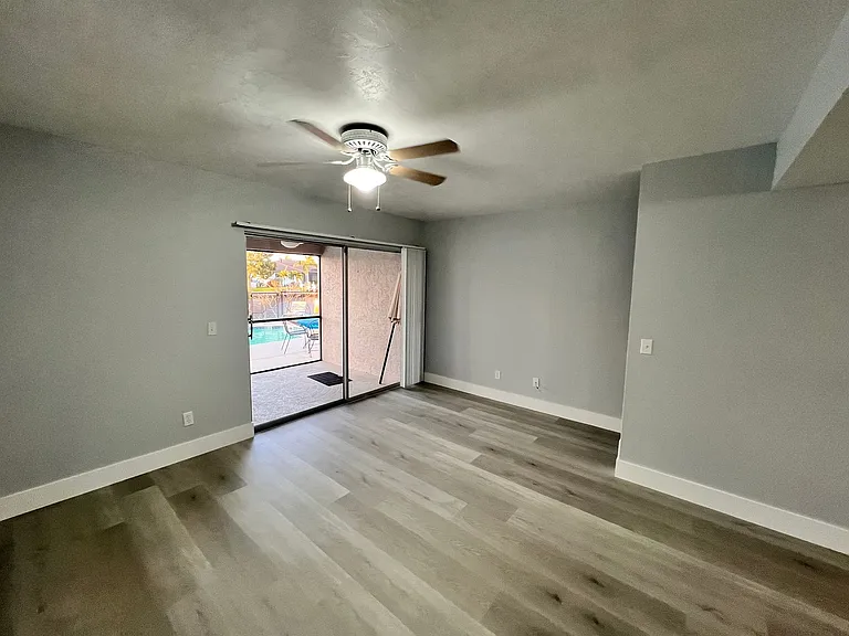 920 Conecta Dr #2 — Photo 9