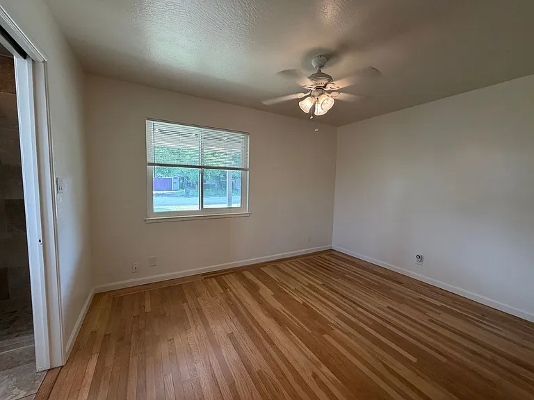 10495 Malaga Way — Photo 11