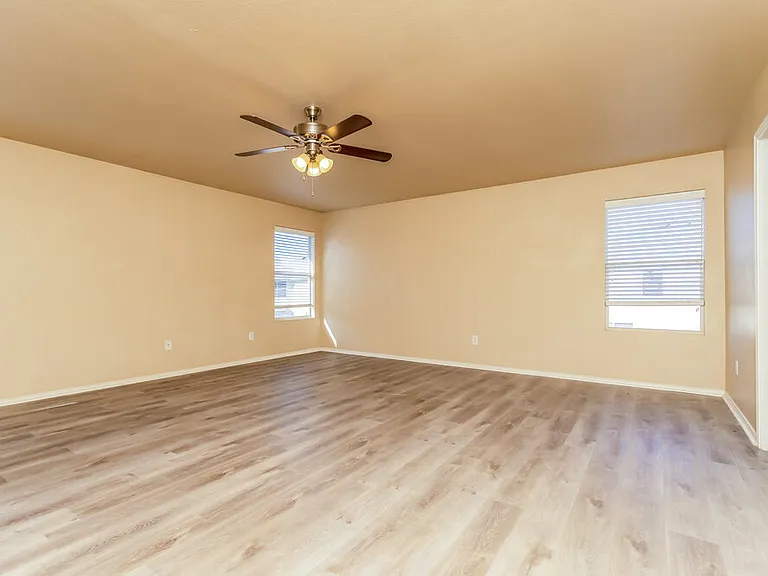 8500 Shallow Creek Dr — Photo 9