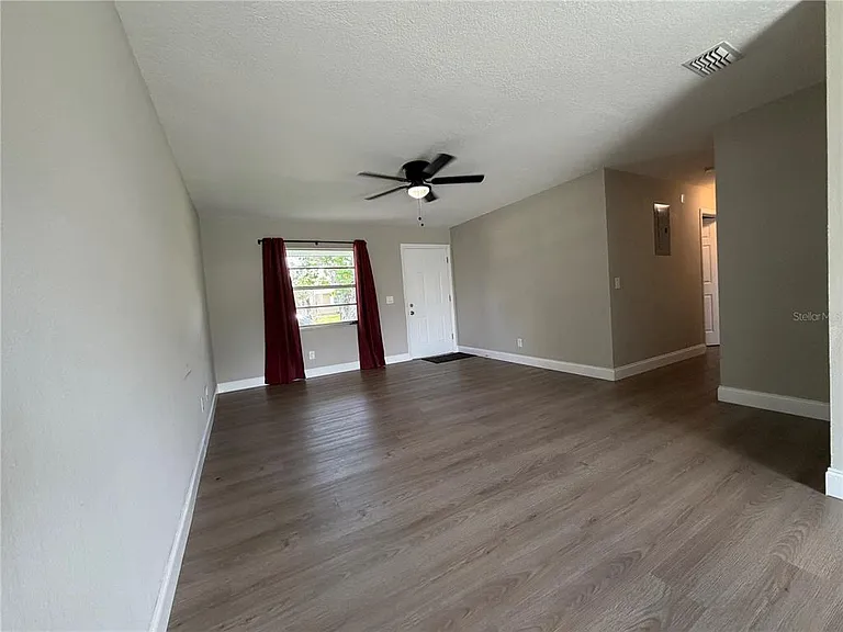 14109 Newcomb Ave — Photo 5