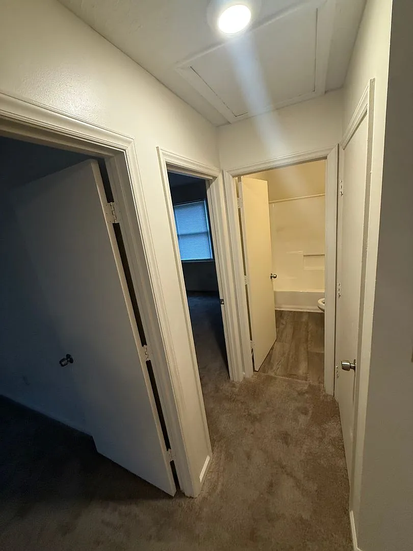 North Main Apartments — Photo 4