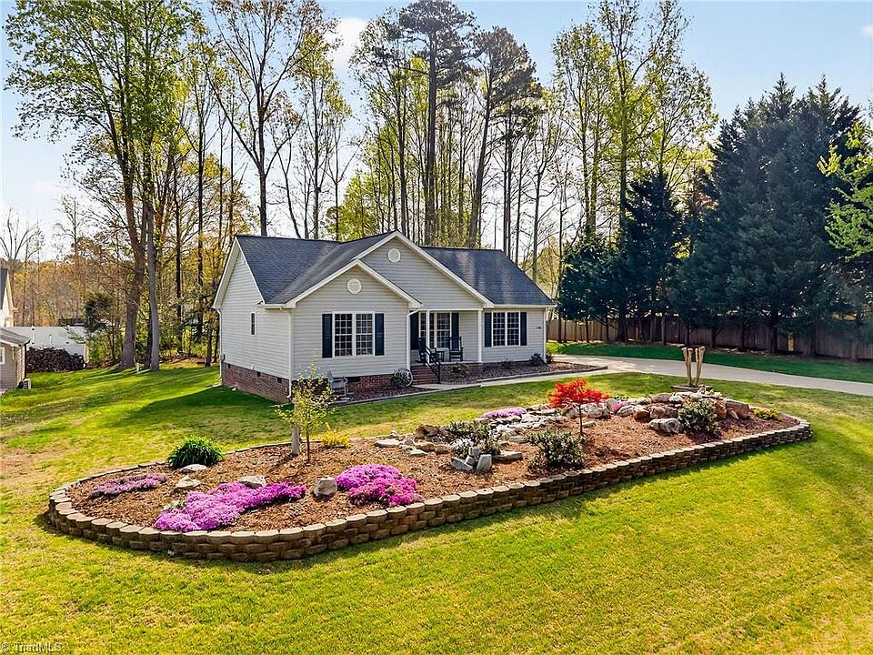 1st image of 2148 Sarina Dr
