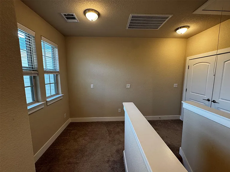 315 Madison Oaks Ave — Photo 11