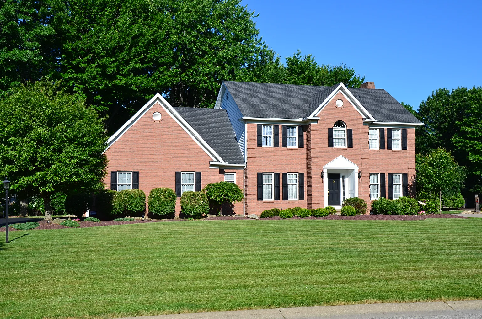 1640 Brittainy Oaks Trl NE photo 1
