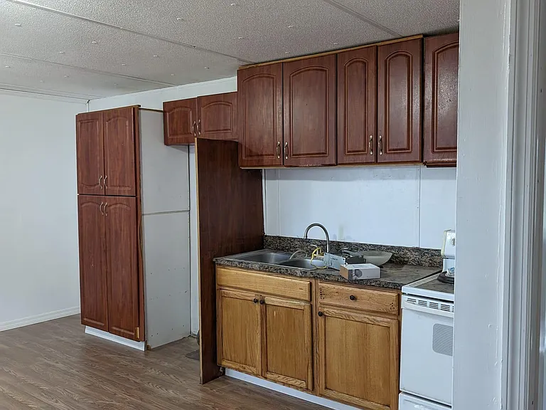 140 Darley Ln — Photo 3