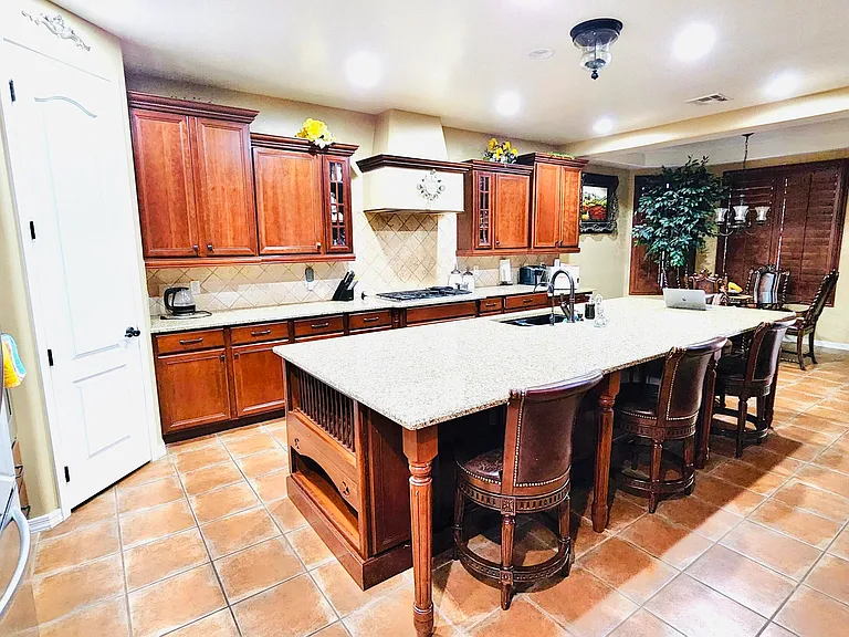 3094 S Ashley Dr — Photo 8