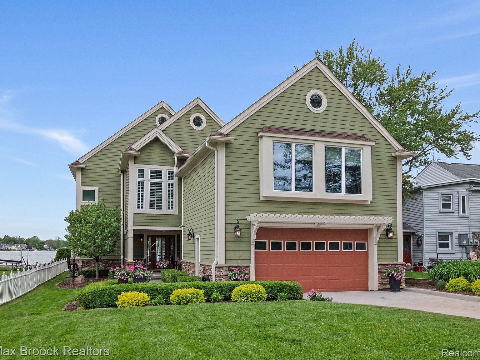 9522 Silverside Dr, South Lyon, MI 48178 | Zillow