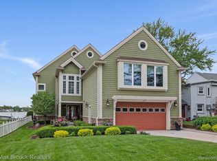 9522 Silverside Dr, South Lyon, MI