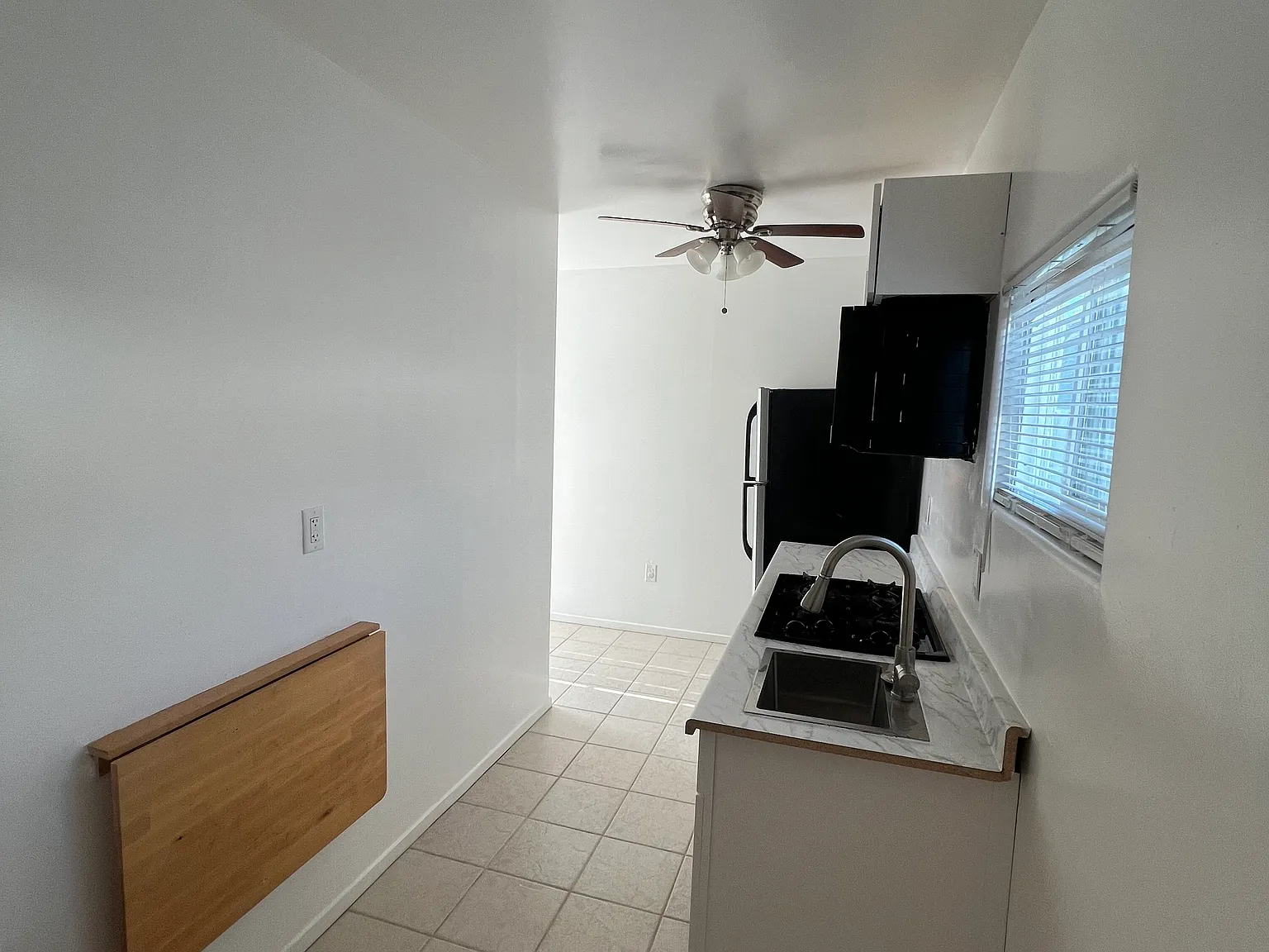 122 E Quintard St — Photo 3