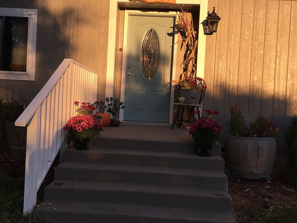 1st image of 625 Buttercup St