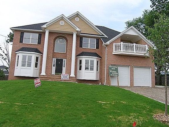 Great Location close to Train and 287