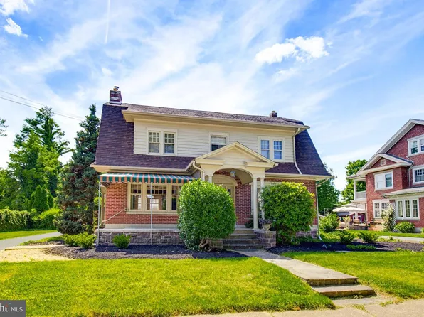 8 Mayfield Dr, Leola, PA 17540
