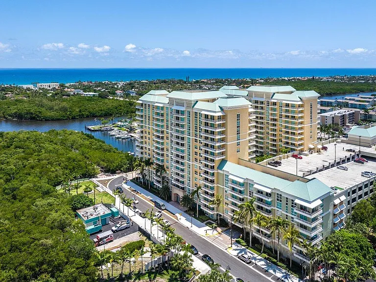 700 E Boynton Beach Blvd #803 — Photo 72