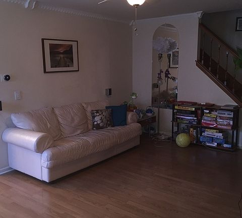 5th image of 312 Plumwood Ln #312