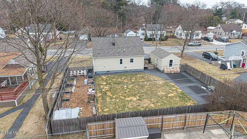 4th image of 6 Moreau Drive