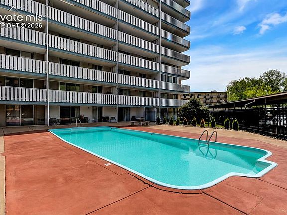 2nd image of 900 Saturn Dr APT 609