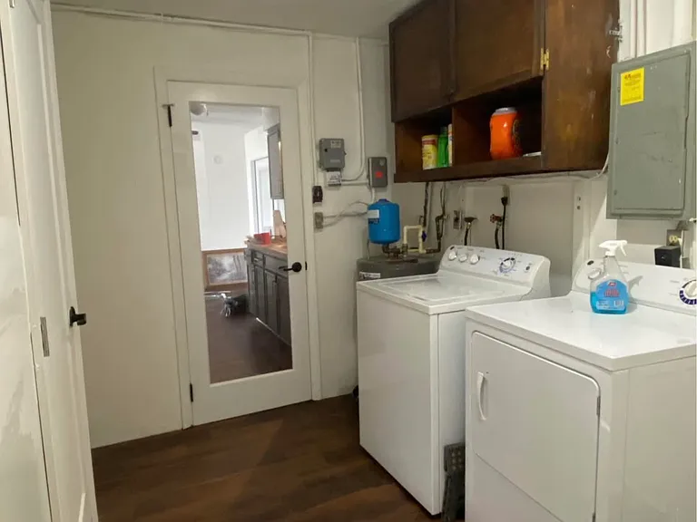 318 S Adams St — Photo 12