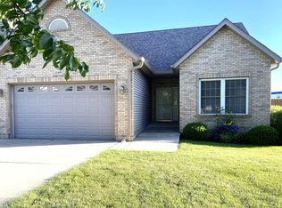 1149 Arbor Ln, Sycamore, IL 60178