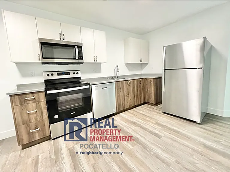 2024 Brock Dr — Photo 3