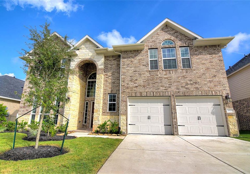 1st image of 24926 Lakecrest Park Dr