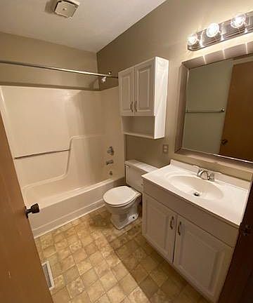 2nd image of 1505 Bishop Dr APT J