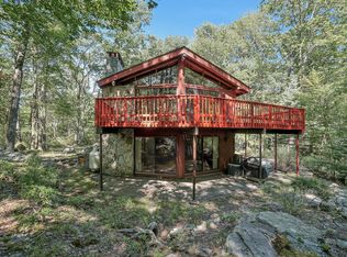 142 Goldrush Dr, Hawley, PA 18428