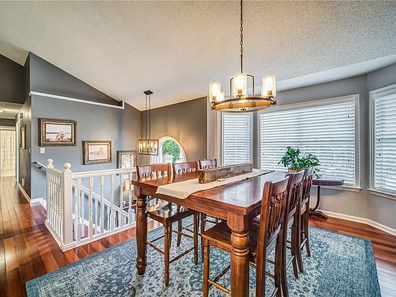 4th image of 2043 Spicers Ln