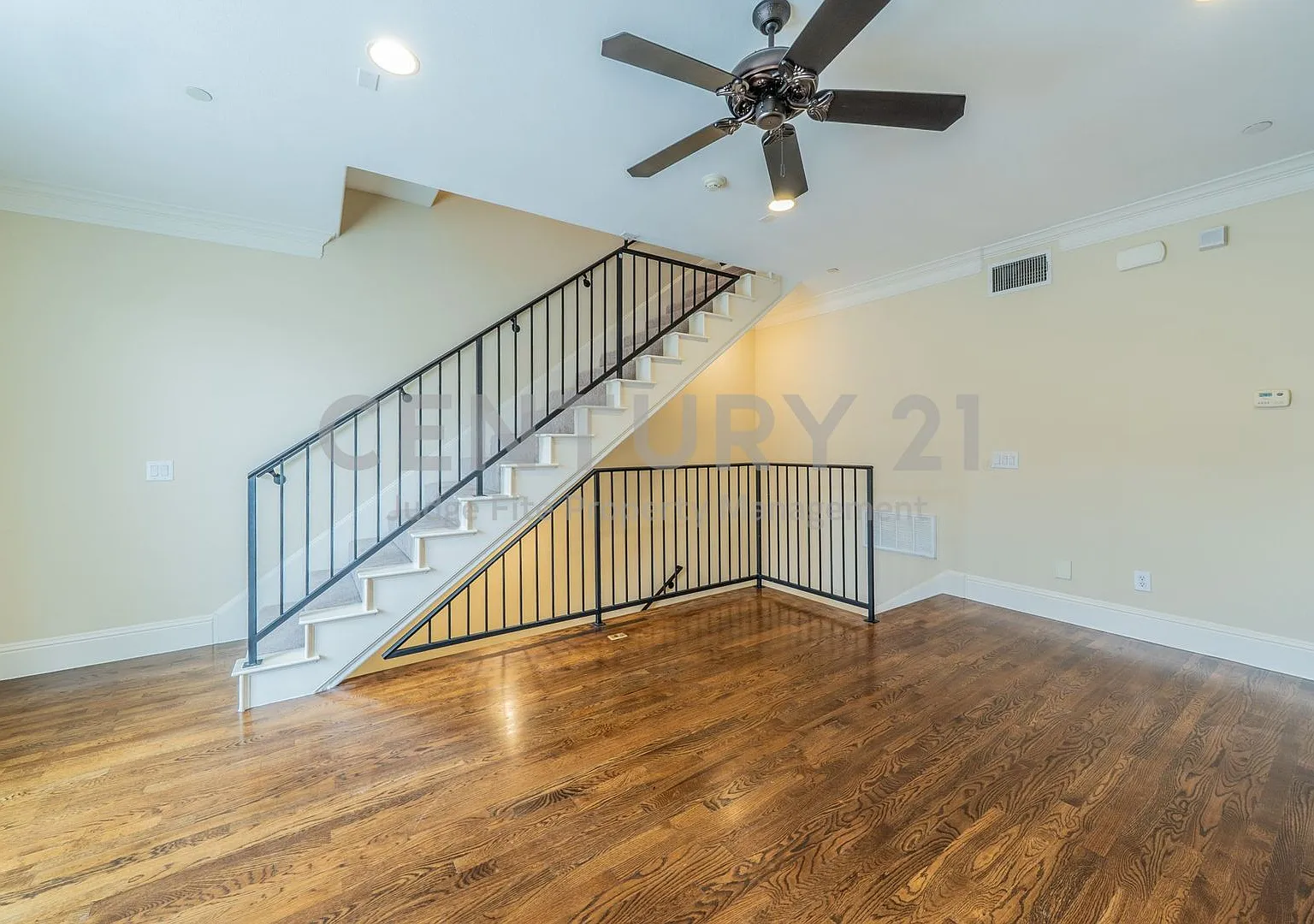 3-Story 4/4/2 Townhome in Highland Park ISD! — Photo 3