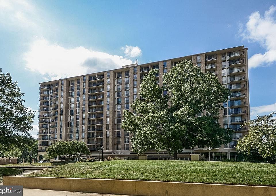 1st image of 4600 S Four Mile Run Dr APT 920