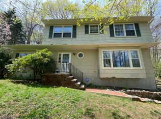68 Brookside Rd, Randolph, NJ 07869
