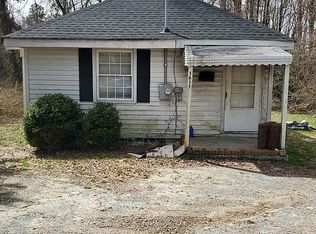 1611 Coley Dr, Fayetteville, NC 28301