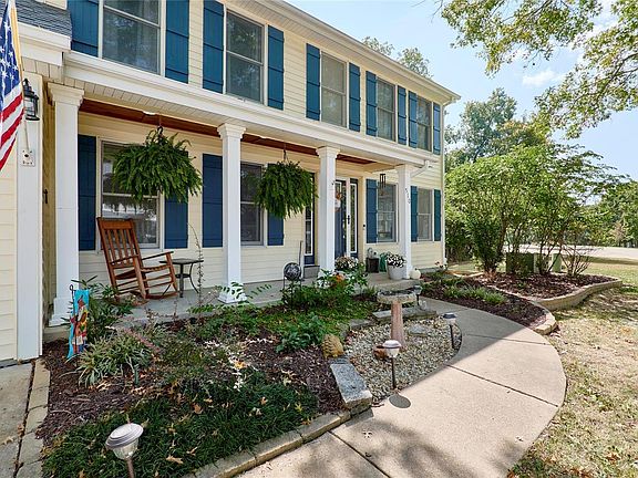 2nd image of 510 Clover Leaf Hill Ct