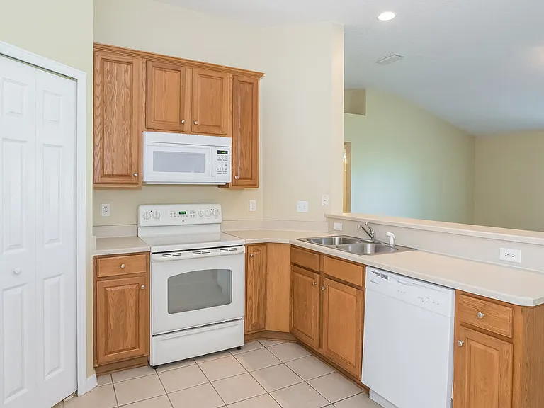 11614 Rainbow Springs Ct — Photo 8