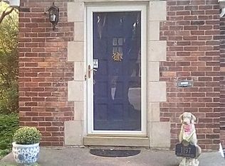 1197 Hawthorne Rd, Grosse Pointe Woods, MI 48236